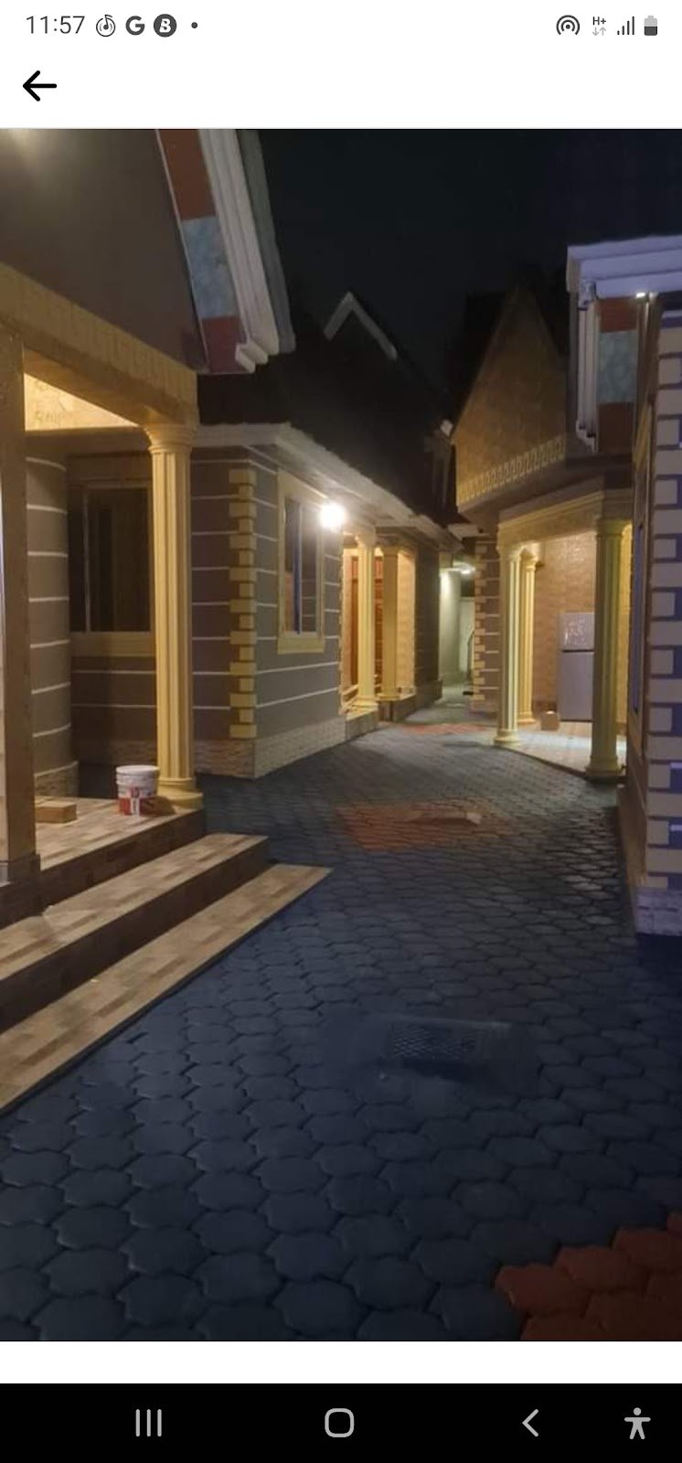 BH LODGE photo 7